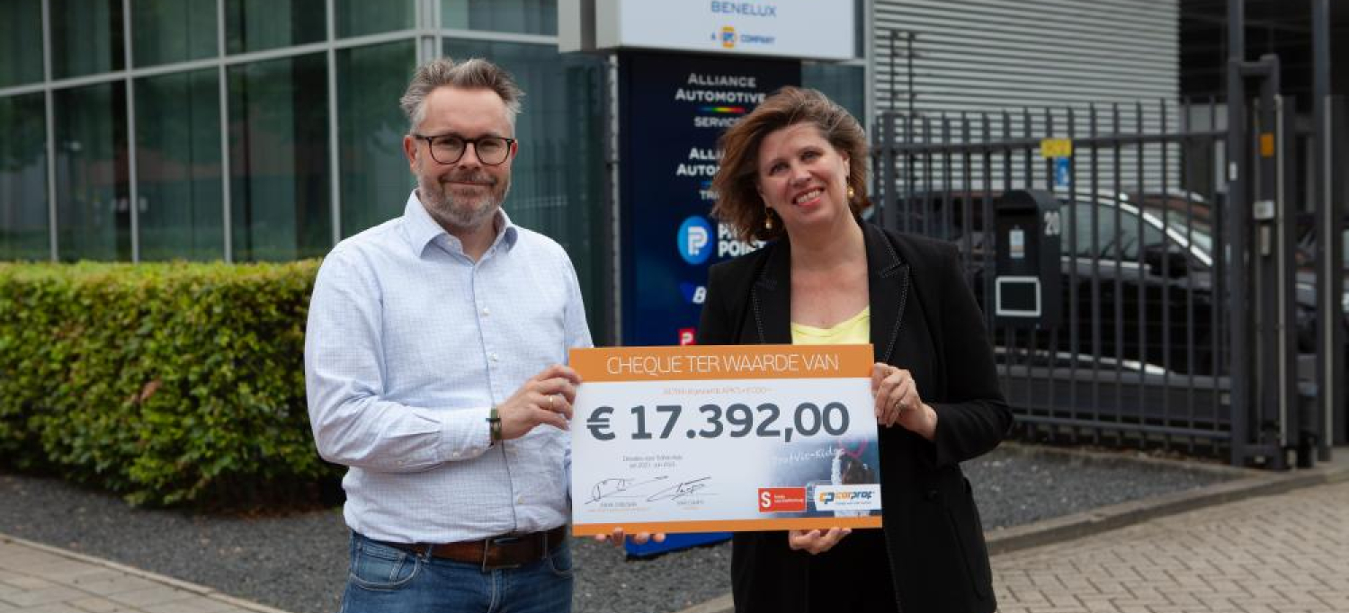 CarProf steunt Fonds Slachtofferhulp