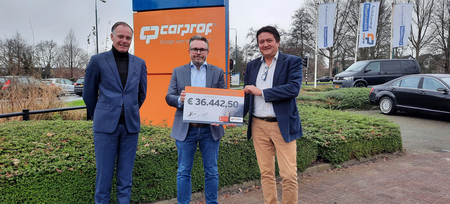 CarProf schenkt € 36.422,50 voor hulp aan jonge verkeersslachtoffers